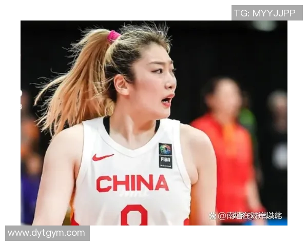 李梦亮相赞助海报女篮离队谜团待解王牌回归面临三大挑战 李梦亮相赞助海报女篮离队谜团待解王牌回归面临三大挑战